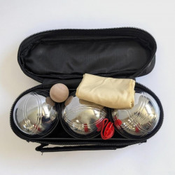 triplette de pétanque en acier avec cochonet, mesureur et chiffon